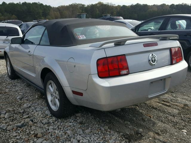 1ZVFT84N165254928 - 2006 FORD MUSTANG SILVER photo 3