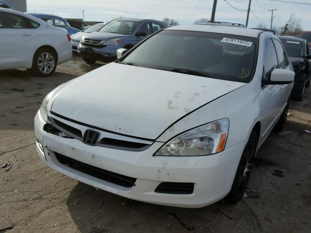 1HGCM56317A153959 - 2007 HONDA ACCORD SE WHITE photo 2