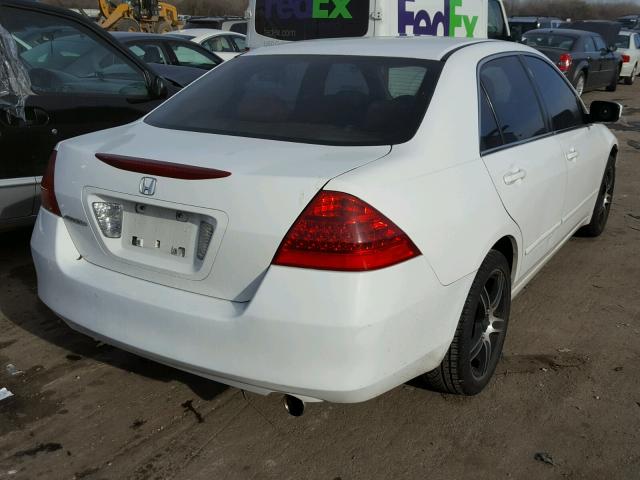 1HGCM56317A153959 - 2007 HONDA ACCORD SE WHITE photo 4