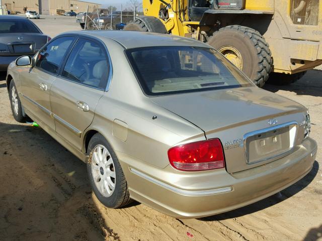 KMHWF35H34A937607 - 2004 HYUNDAI SONATA GLS GOLD photo 3