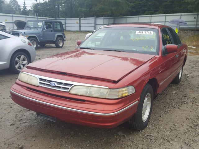 2FALP74W1VX118475 - 1997 FORD CROWN VICT RED photo 2