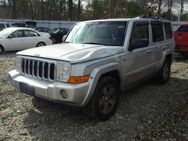 1J8HG58N27C529706 - 2007 JEEP COMMANDER SILVER photo 2