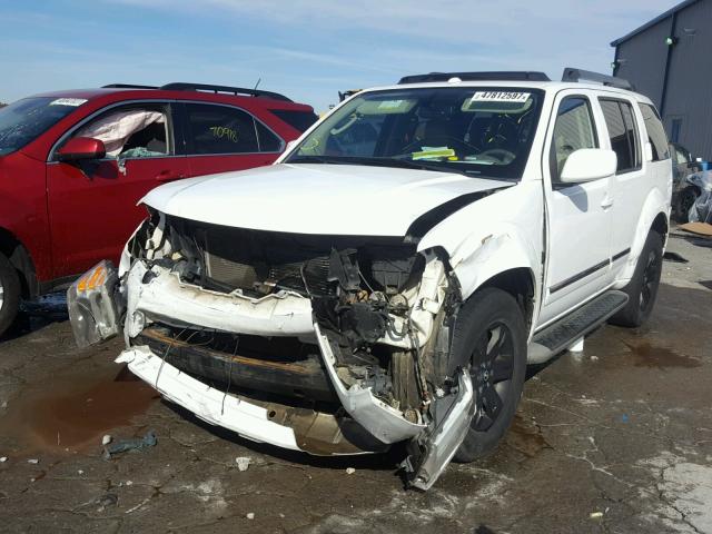 5N1AR1NN4CC606839 - 2012 NISSAN PATHFINDER WHITE photo 2