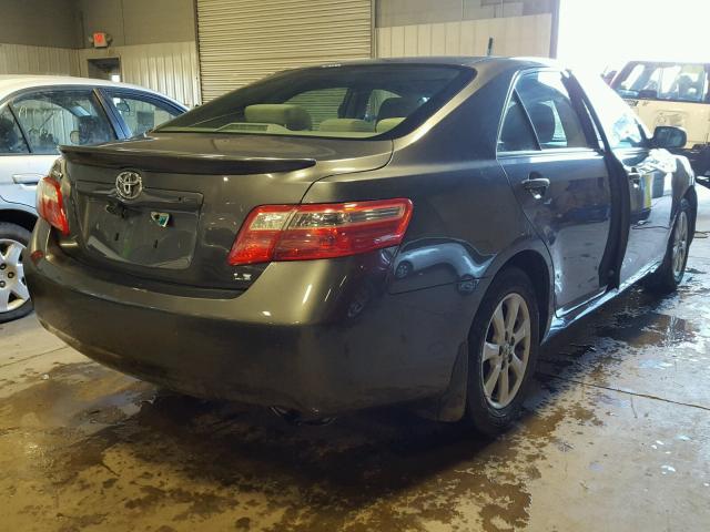 4T4BE46K28R022730 - 2008 TOYOTA CAMRY CE GRAY photo 4