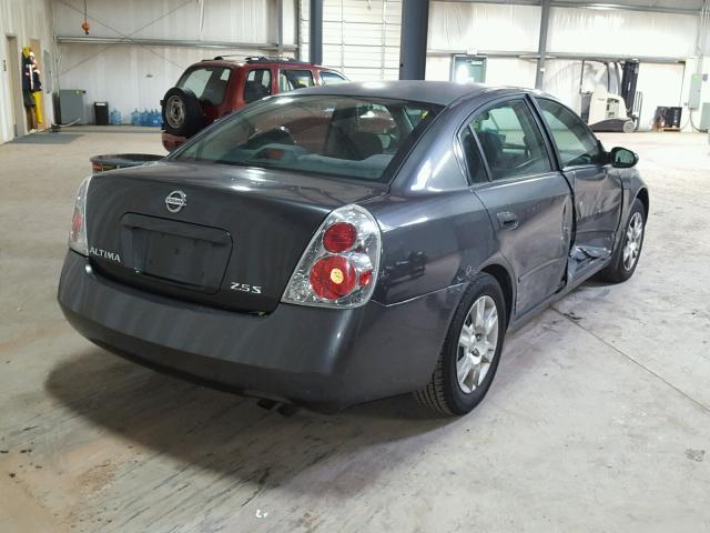 1N4AL11D05C212038 - 2005 NISSAN ALTIMA S GRAY photo 4