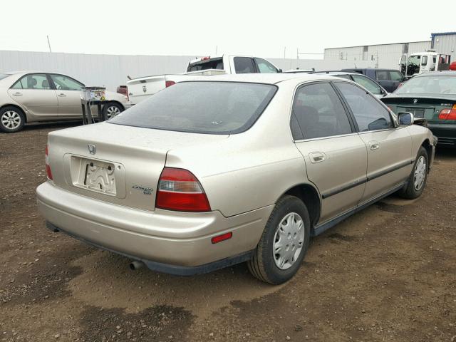 JHMCD5535SC032203 - 1995 HONDA ACCORD LX GOLD photo 4