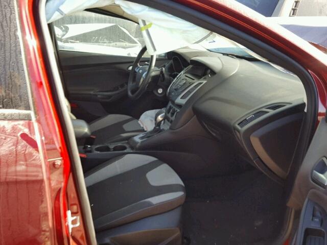 1FADP3F22EL253940 - 2014 FORD FOCUS SE RED photo 5