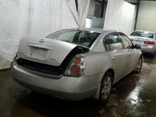 1N4AL11D05C184452 - 2005 NISSAN ALTIMA S SILVER photo 4