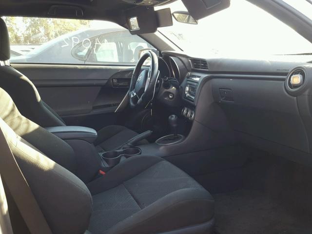 JTKJF5C77B3018966 - 2011 TOYOTA SCION TC 白色 照片 5