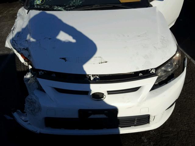 JTKJF5C77B3018966 - 2011 TOYOTA SCION TC 白色 照片 7