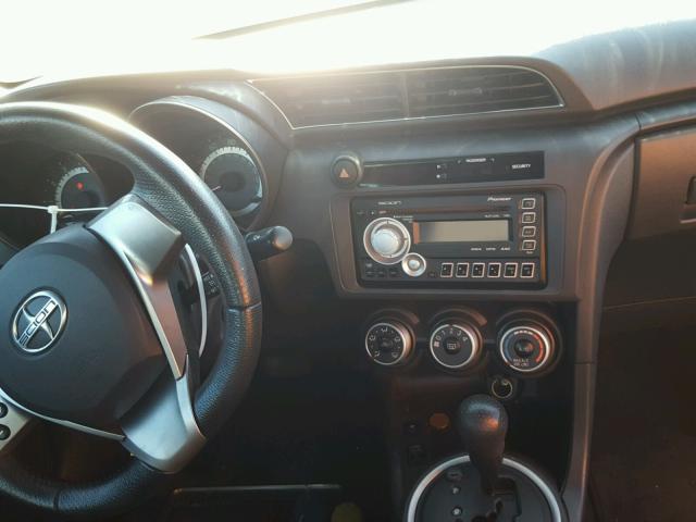 JTKJF5C77B3018966 - 2011 TOYOTA SCION TC 白色 照片 9