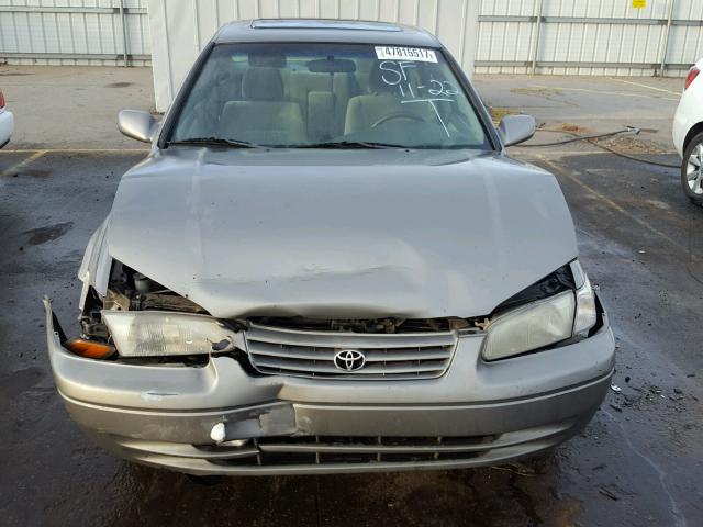 4T1BG22K4VU115906 - 1997 TOYOTA CAMRY CE GRAY photo 7