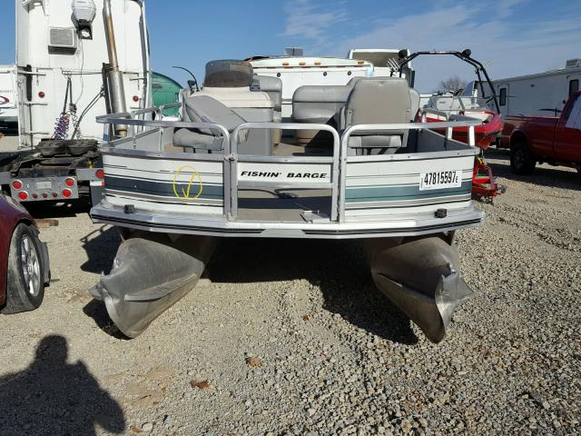 USBUJ10660J102 - 2001 TRAC BOAT WHITE photo 9