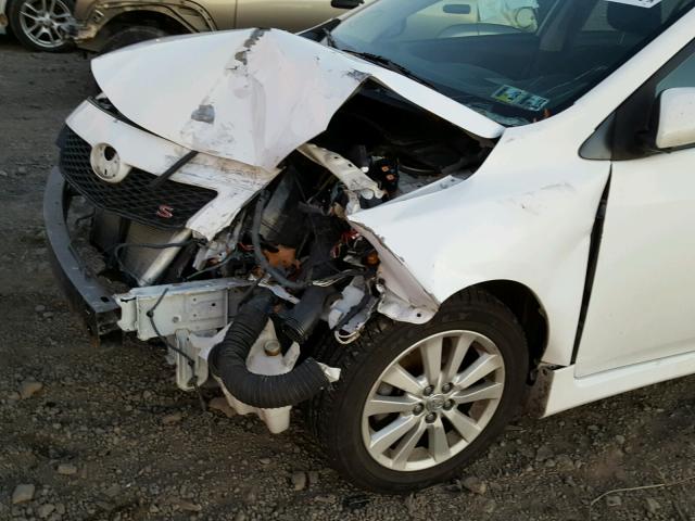 2T1BU40EX9C109052 - 2009 TOYOTA COROLLA BA WHITE photo 9