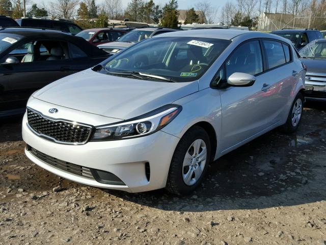 KNAFK5A85H5703157 - 2017 KIA FORTE LX SILVER photo 2