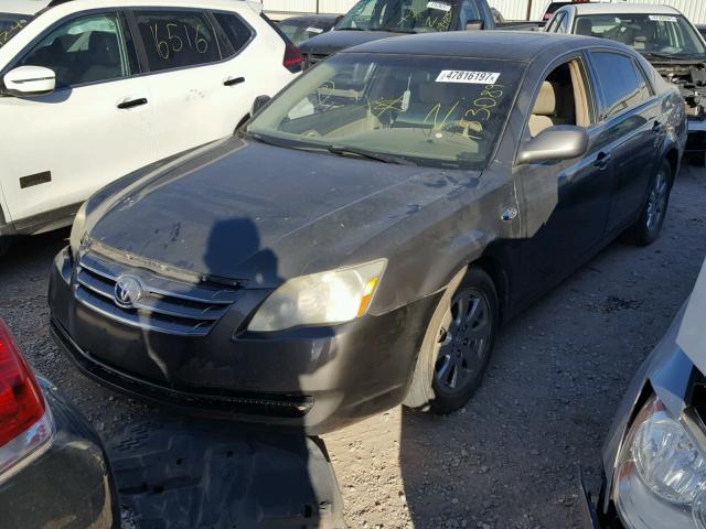 4T1BK36B16U153089 - 2006 TOYOTA AVALON XL GRAY photo 2