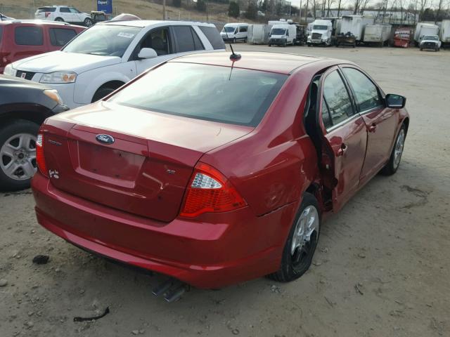 3FAHP0HA2AR305938 - 2010 FORD FUSION SE RED photo 4