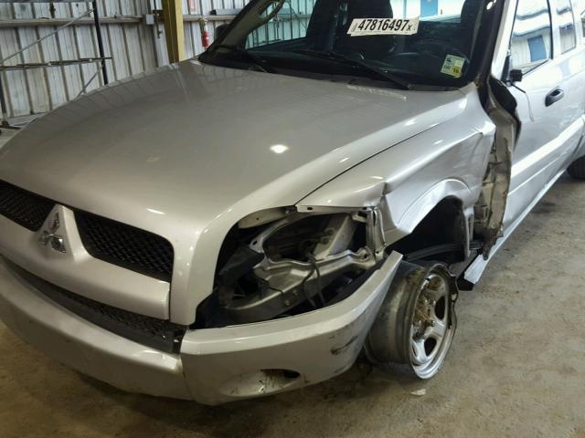 1Z7HC22K78S609837 - 2008 MITSUBISHI RAIDER LS SILVER photo 9