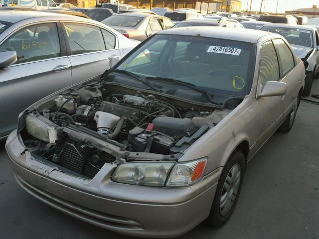 4T1BG22K31U089664 - 2001 TOYOTA CAMRY CE TAN photo 2