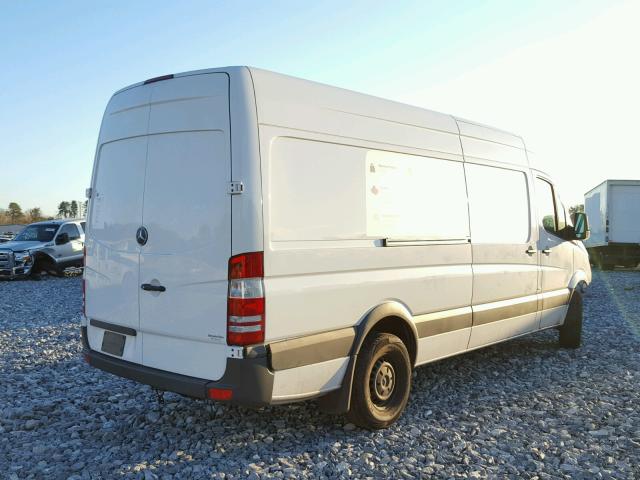 WD3PE8DD1GP326767 - 2016 MERCEDES-BENZ SPRINTER 2 WHITE photo 4