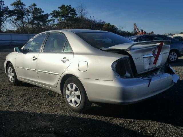 4T1BE32KX3U739220 - 2003 TOYOTA CAMRY LE 银色 照片 3