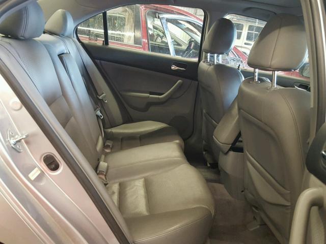 JH4CL96814C027507 - 2004 ACURA TSX SILVER photo 6