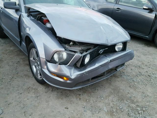 1ZVHT82H565134412 - 2006 FORD MUSTANG GT GRAY photo 9