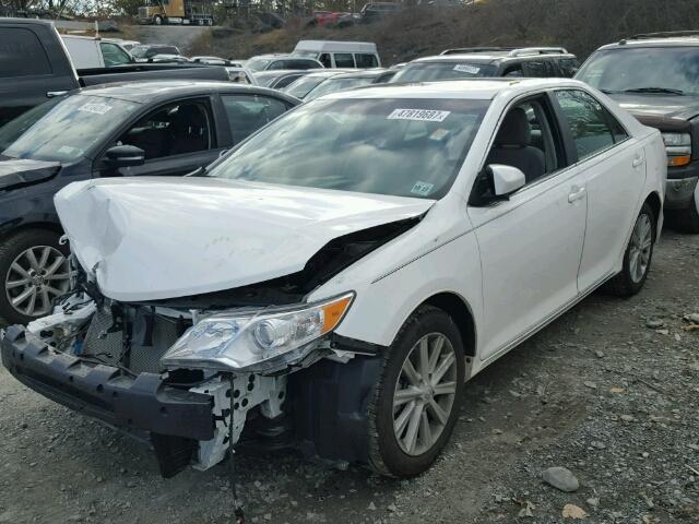 4T4BF1FK1CR249850 - 2012 TOYOTA CAMRY BASE WHITE photo 2
