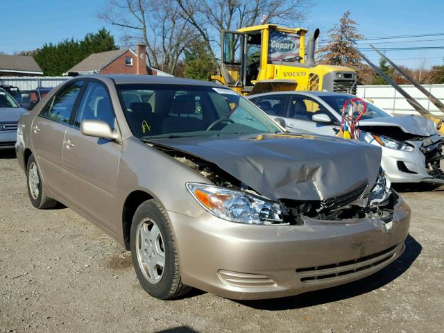 4T1BF32K12U010146 - 2002 TOYOTA CAMRY LE GOLD photo 1