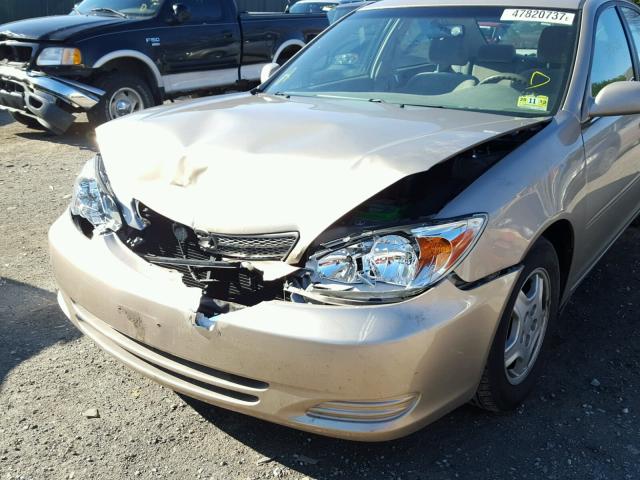 4T1BF32K12U010146 - 2002 TOYOTA CAMRY LE GOLD photo 9