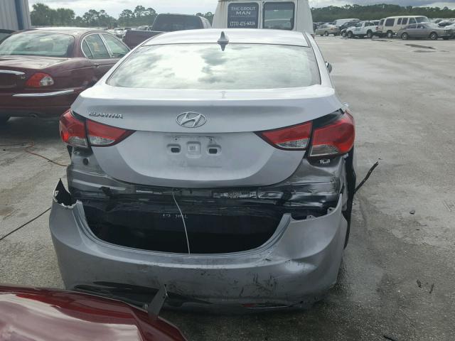 5NPDH4AE9DH234464 - 2013 HYUNDAI ELANTRA GL SILVER photo 9