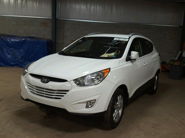 KM8JUCAC0DU712831 - 2013 HYUNDAI TUCSON GLS WHITE photo 2