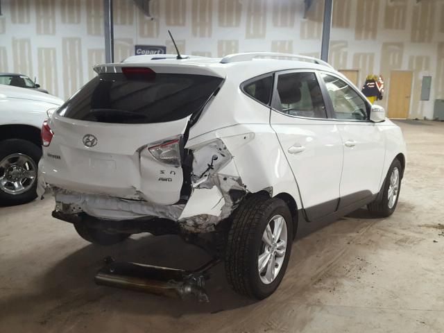 KM8JUCAC0DU712831 - 2013 HYUNDAI TUCSON GLS WHITE photo 4