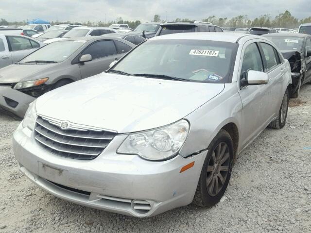 1C3CC5FB8AN191122 - 2010 CHRYSLER SEBRING LI SILVER photo 2