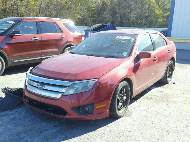 3FAHP0HA0AR128032 - 2010 FORD FUSION SE RED photo 2