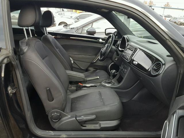 3VWJX7AT7DM692548 - 2013 VOLKSWAGEN BEETLE BLACK photo 5