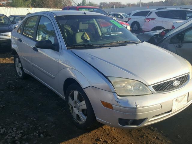 1FAHP34N87W179892 - 2007 FORD FOCUS ZX4 SILVER photo 1