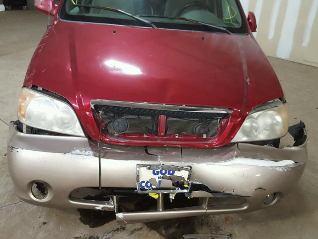 KNDUP132556692972 - 2005 KIA SEDONA EX RED photo 7