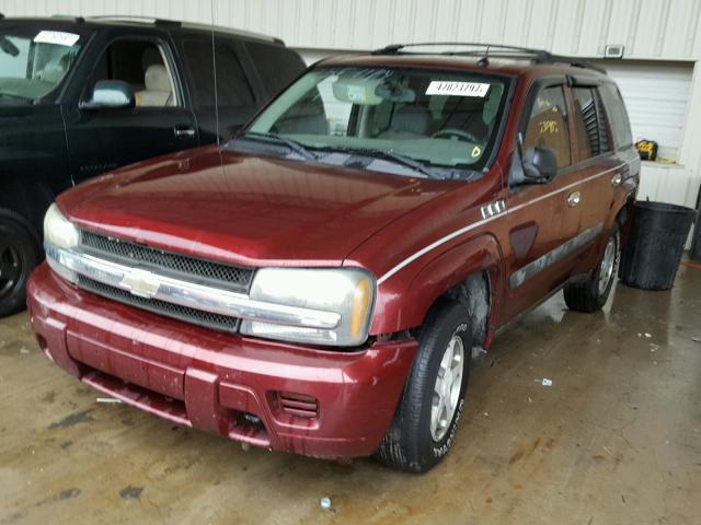 1GNDT13S152109727 - 2005 CHEVROLET TRAILBLAZE BURGUNDY photo 2