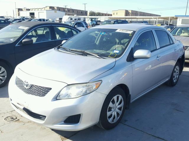 1NXBU4EE5AZ376563 - 2010 TOYOTA COROLLA BA SILVER photo 2