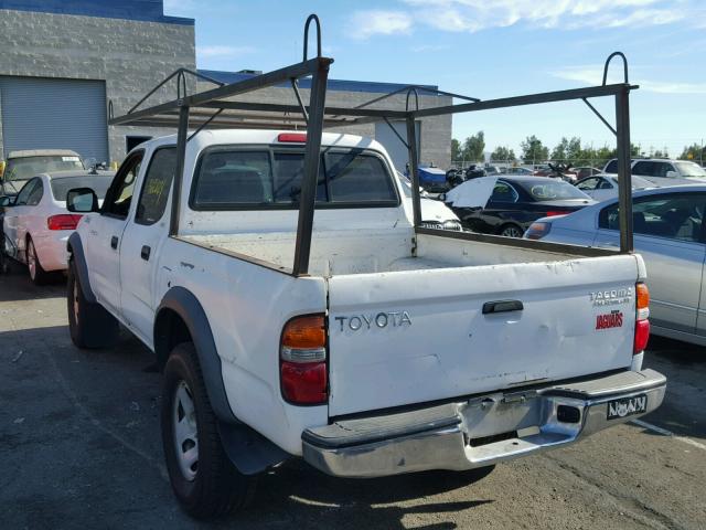 5TEGN92N12Z006728 - 2002 TOYOTA TACOMA DOU WHITE photo 3