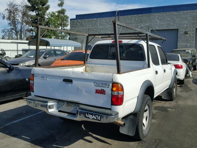 5TEGN92N12Z006728 - 2002 TOYOTA TACOMA DOU WHITE photo 4