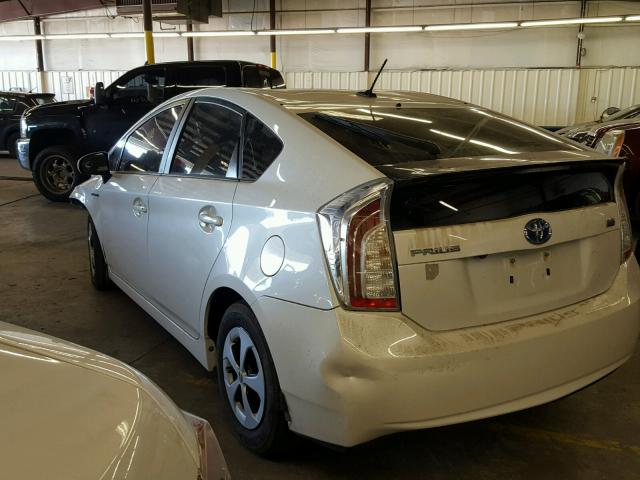 JTDKN3DU6F0415941 - 2015 TOYOTA PRIUS WHITE photo 3