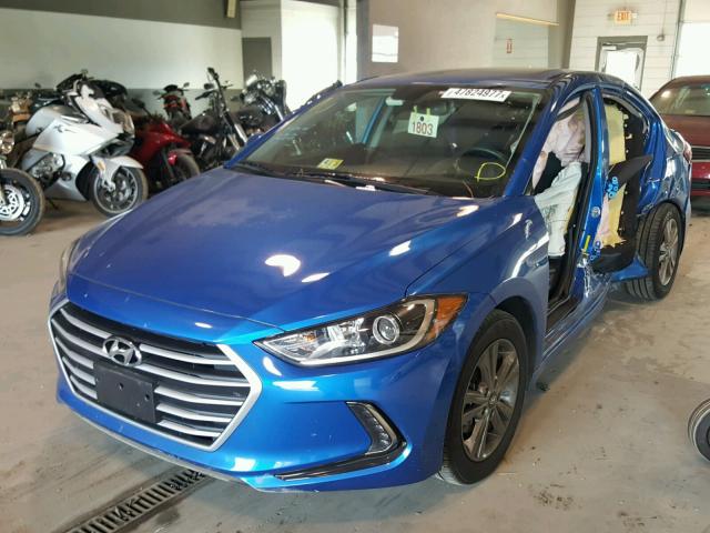 KMHD84LF6HU385940 - 2017 HYUNDAI ELANTRA SE BLUE photo 2