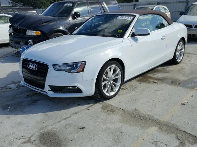 WAUAFAFH8DN002851 - 2013 AUDI A5 PREMIUM WHITE photo 2