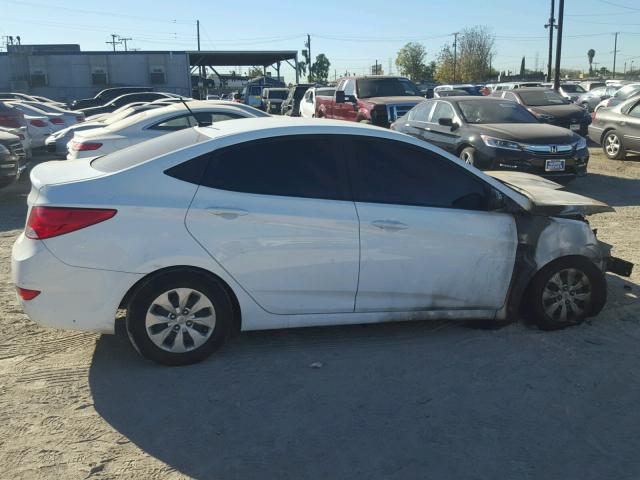 KMHCT4AE4GU123000 - 2016 HYUNDAI ACCENT SE WHITE photo 9