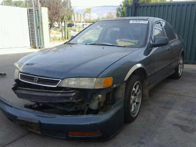 1HGCD5530VA226785 - 1997 HONDA ACCORD LX GREEN photo 2