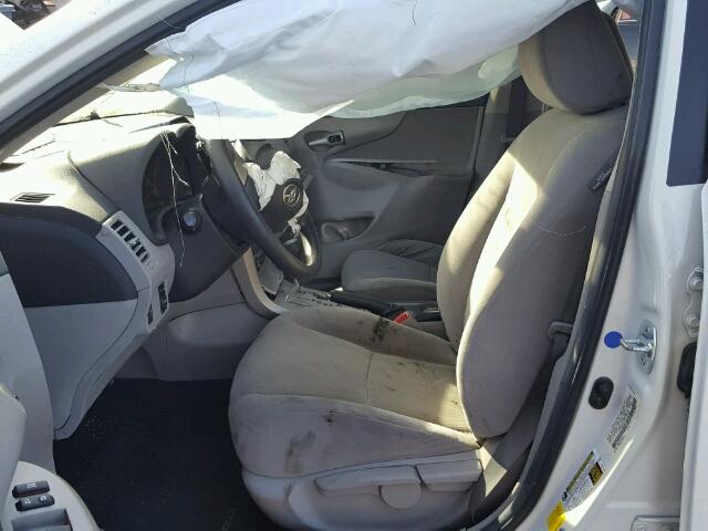5YFBU4EEXCP012790 - 2012 TOYOTA COROLLA BA WHITE photo 5