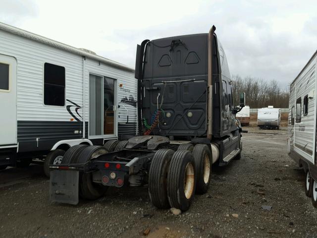 1FUJGLCK58LZ76292 - 2008 FREIGHTLINER CASCADIA 1 BLACK photo 4