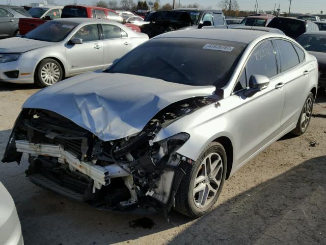 3FA6P0H78FR236272 - 2015 FORD FUSION SE SILVER photo 2